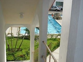 Imagen de los exteriores del Hotel PAROTAS. Foto 7