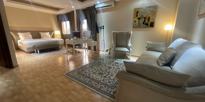 Imagen de la habitación del Hotel PARTICULAR DESTINY SUITES, Douala. Foto 6