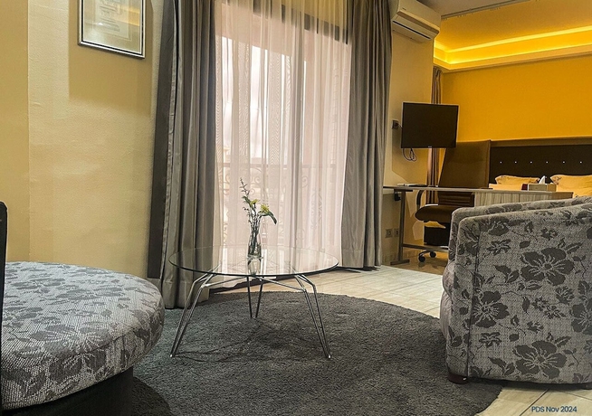 Imagen de la habitación del Hotel PARTICULAR DESTINY SUITES, Douala. Foto 10