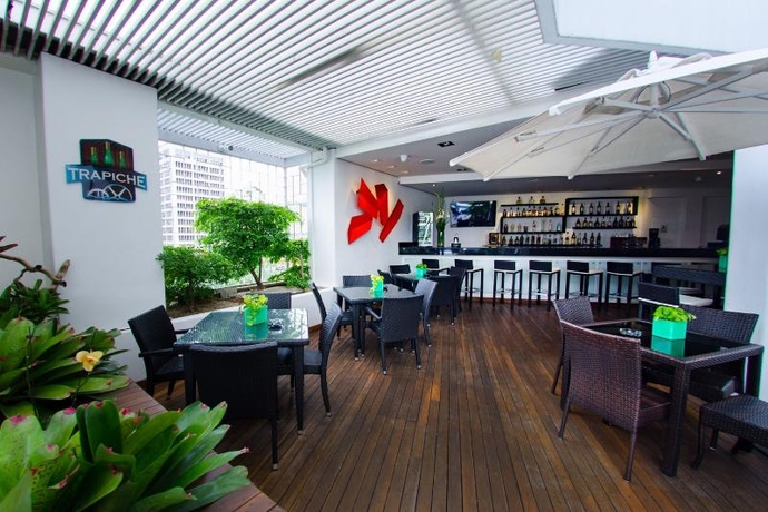 Imagen general del Hotel PASEO DE LAS MERCEDES. Foto 12