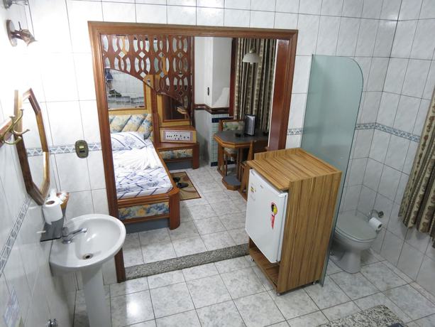 Imagen de la habitación del Hotel PC. Foto 9