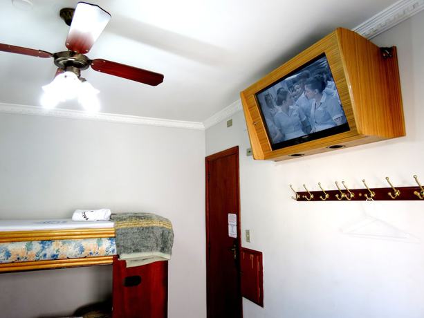 Imagen de la habitación del Hotel PC. Foto 14