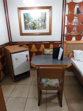 Imagen de la habitación del Hotel PC. Foto 15