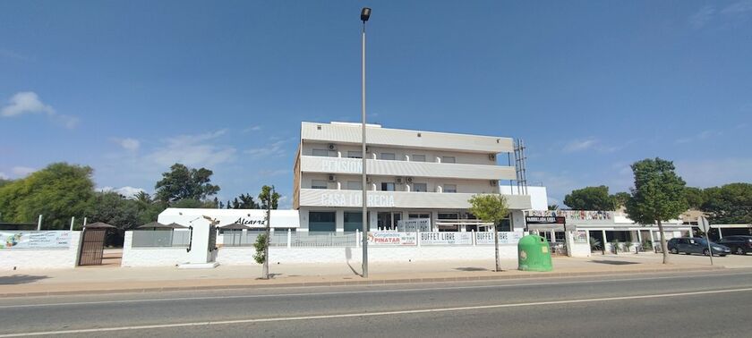 Imagen general del Hotel PENSION CASA LUCRECIA. Foto 5