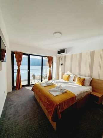 Imagen general del Hotel PENSIUNEA SUNSHINE. Foto 1