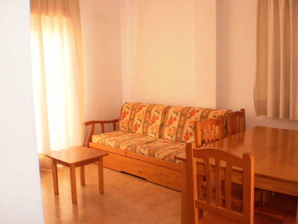 Imagen de los interiores del Hotel PENYAGOLOSA 3000. Foto 11