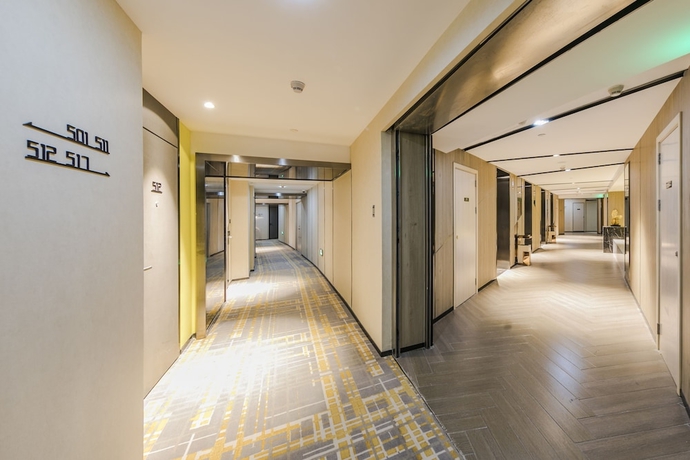 Imagen de los interiores del Hotel PESHT PREMIER HOTEL. Foto 19