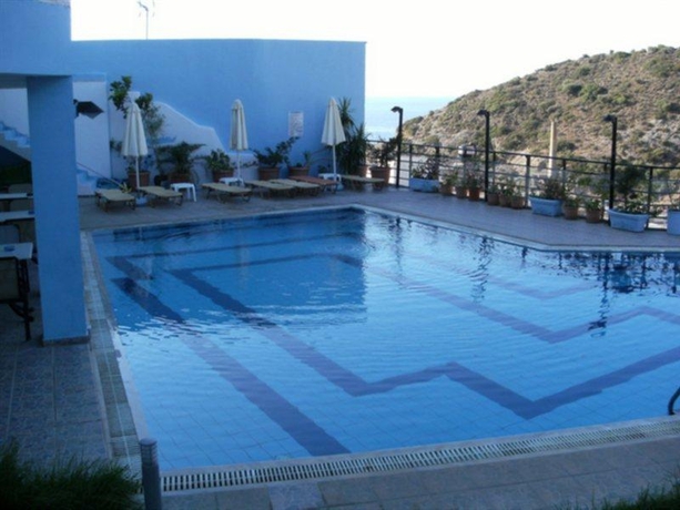 Imagen general del Hotel PETRA, Agia Galini. Foto 9