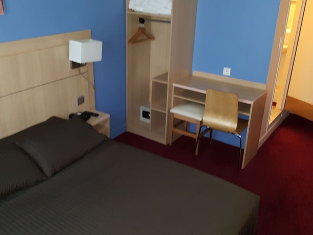 Imagen de la habitación del Hotel PHENIX, Palacio de Congresos. Foto 5