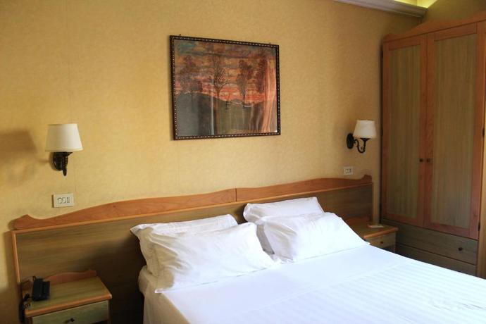 Imagen general del Hotel PHI hotel Ambra. Foto 11