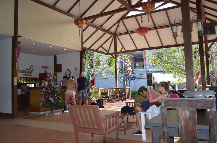 Imagen de los interiores del Hotel PHITHAROM PP RESORT, Phi Phi. Foto 16