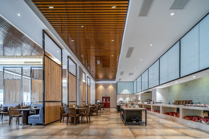 Imagen del bar/restaurante del Hotel PHOENIX HILL. Foto 4