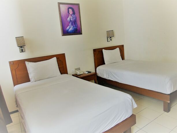 Imagen general del Hotel PIA Cirebon. Foto 8