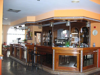 Imagen del bar/restaurante del Hotel PICASSO, El Viso del Alcor. Foto 2
