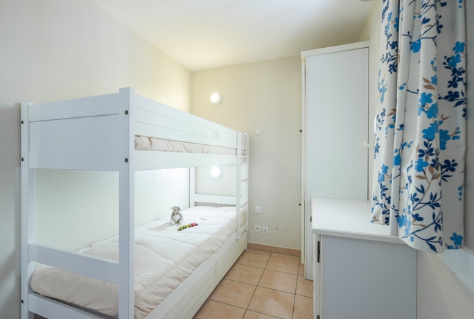 Imagen de la habitación del Hotel PIERRE ET VACANCES LES RIVAGES DE COUDOULIERE. Foto 7