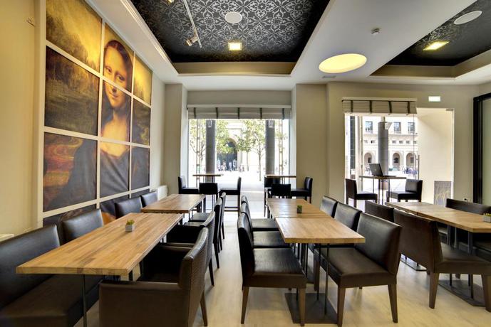 Imagen del bar/restaurante del Hotel PILAR PLAZA. Foto 3