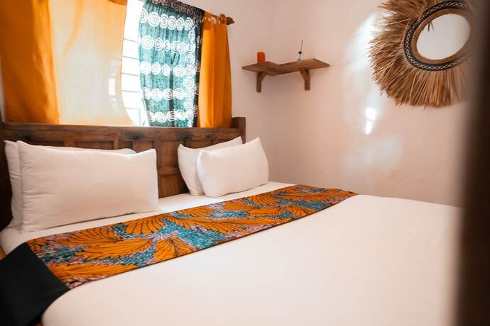 Imagen general del Hotel PILI PILI UHURU. Foto 5