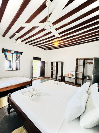 Imagen de la habitación del Hotel PILI PILI UHURU. Foto 20