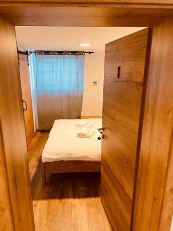 Imagen general del Hotel PJ Cerklje - 5min to Airport - Free Parking. Foto 9