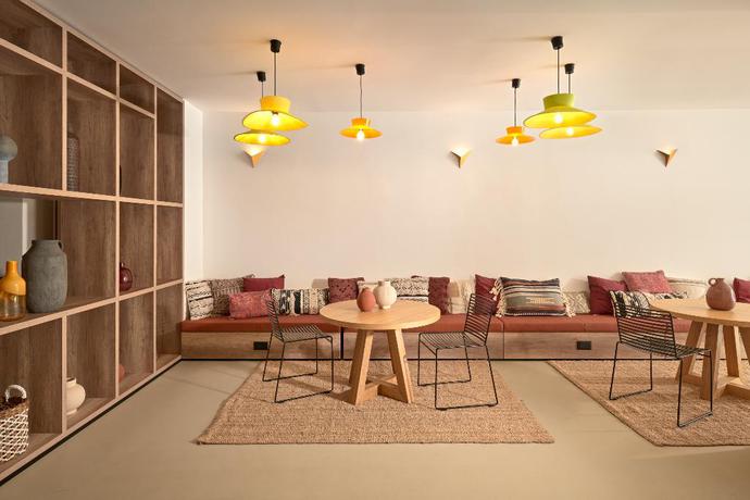 Imagen de los interiores del Hotel PLACES Hvar By Valamar. Foto 19