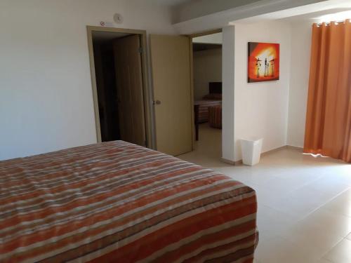 Imagen de la habitación del Hotel PLAZA DEL SOL. Foto 6