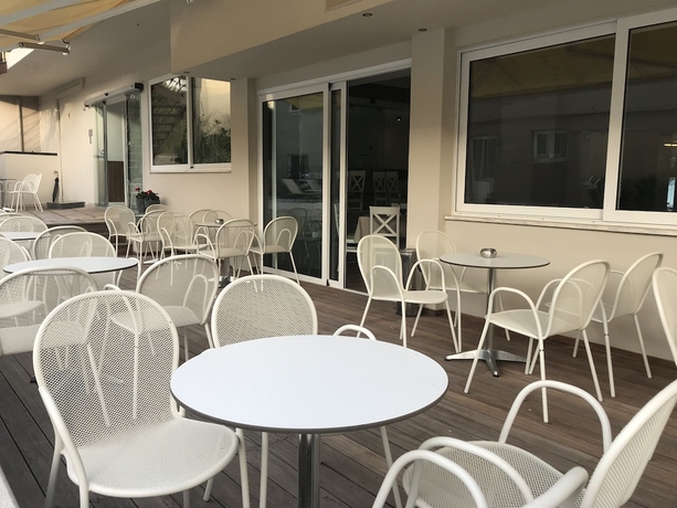 Imagen del bar/restaurante del Hotel PLAZA HOTEL NAFPAKTOS. Foto 4