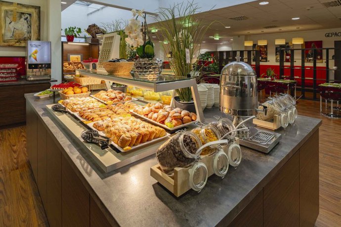 Imagen del bar/restaurante del Hotel PLAZA INN Amedia Vienna. Foto 6