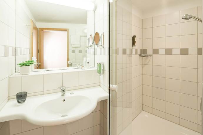 Imagen de la habitación del Hotel PLAZA INN K&ouml;ln Pulheim. Foto 7