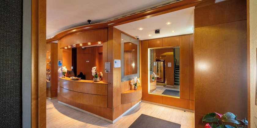 Imagen de los interiores del Hotel PLAZA INN Rieker Stuttgart Hauptbahnhof. Foto 16