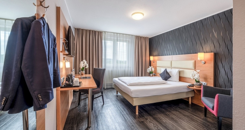Imagen de la habitación del Hotel PLAZA INN Stuttgart-Filderstadt. Foto 11