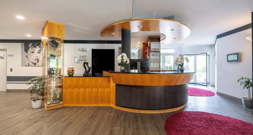 Imagen de los interiores del Hotel PLAZA INN Stuttgart-Filderstadt. Foto 15