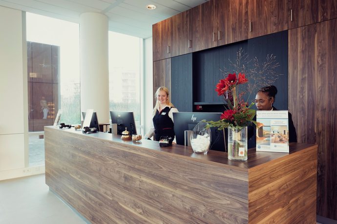 Imagen de los interiores del Hotel PLAZA Premium Almere. Foto 19