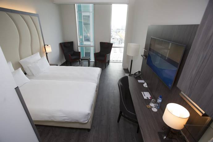 Imagen de la habitación del Hotel PLAZA Premium Almere. Foto 12