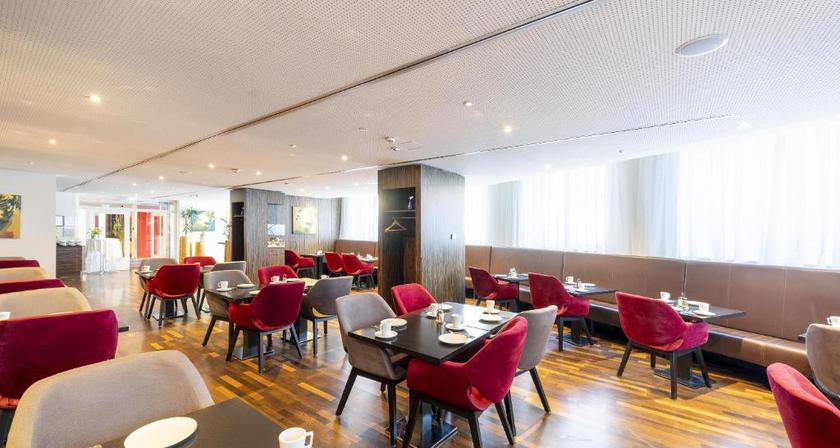 Imagen del bar/restaurante del Hotel PLAZA Premium Salzburg. Foto 4