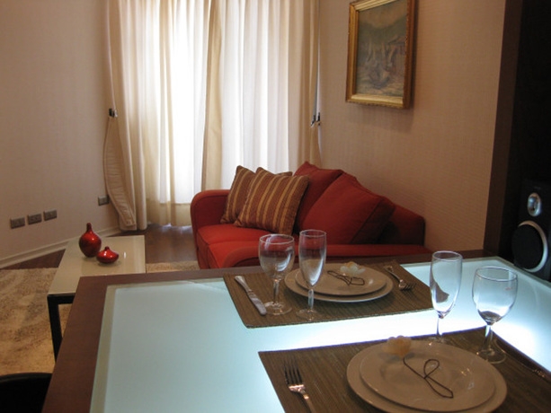 Imagen de la habitación del Hotel PLAZA SUITES. Foto 6