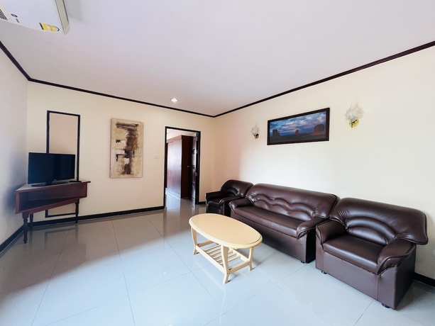 Imagen de la habitación del Hotel PN Mansion. Foto 12