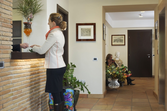 Imagen de los interiores del Hotel POGGIO REGILLO. Foto 15