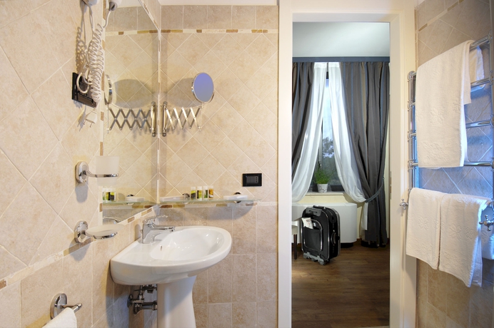 Imagen de la habitación del Hotel POGGIO REGILLO. Foto 12