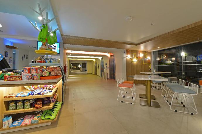 Imagen del bar/restaurante del Hotel POP! Hotel Solo. Foto 9