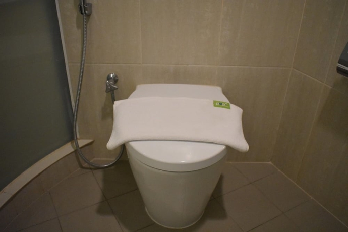 Imagen de la habitación del Hotel POP! Pemuda Semarang. Foto 8