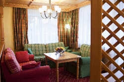 Imagen de los interiores del Hotel POP-UP LIVING Zell am See. Foto 4