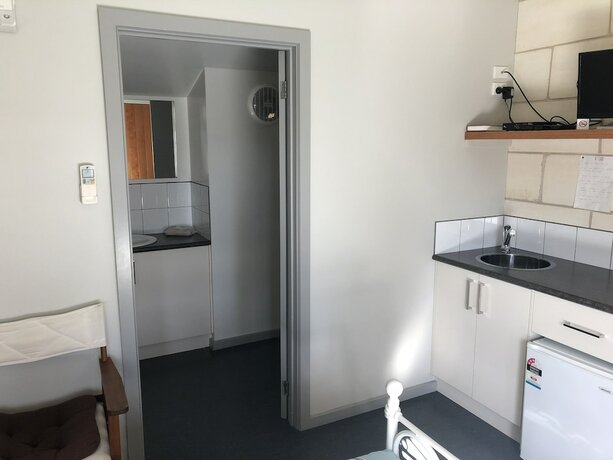 Imagen general del Hotel PORT CAMPBELL GUESTHOUSE FLASH PACKERS. Foto 8