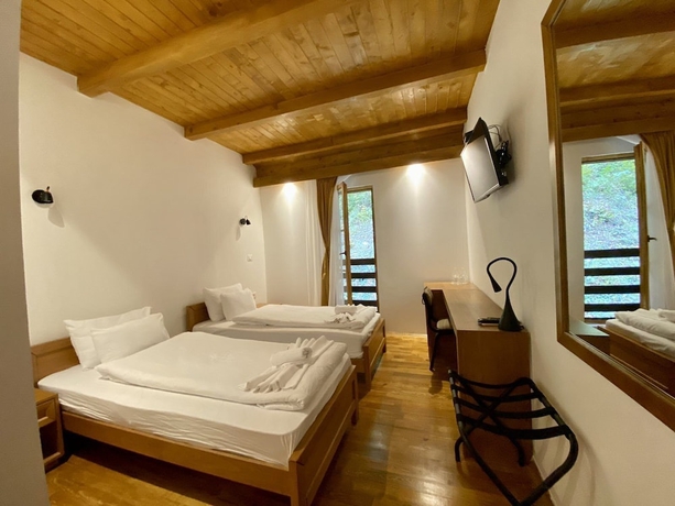 Imagen de la habitación del Hotel PORTO TARA. Foto 7