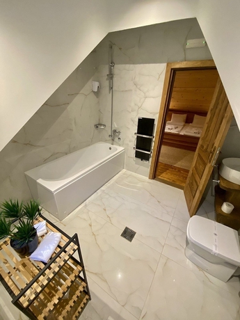 Imagen de la habitación del Hotel PORTO TARA. Foto 16