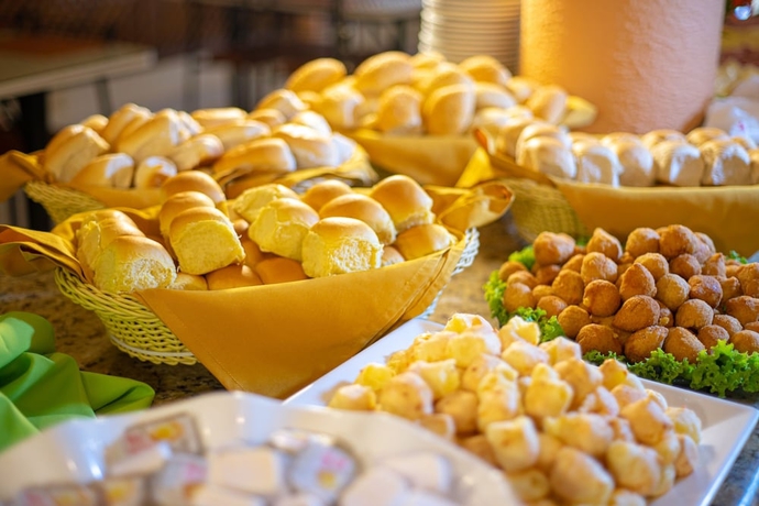 Imagen del bar/restaurante del Hotel PORTOBELLO PARK. Foto 5