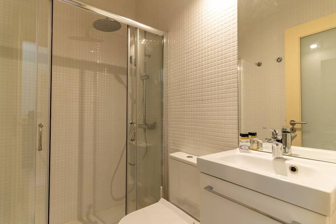 Imagen de la habitación del Hotel PORTOTEM PREMIUM. Foto 5