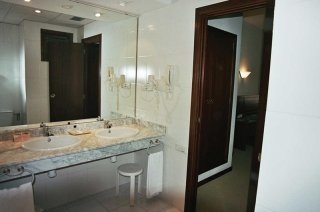 Imagen de la habitación del Hotel POU CLAR. Foto 4