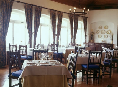 Imagen del bar/restaurante del Hotel POUSADA DE SETUBAL. Foto 2