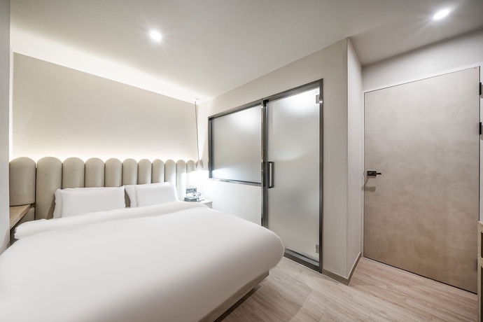 Imagen de la habitación del Hotel POVERTA STAY HOTEL. Foto 2