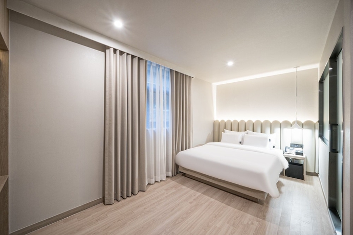 Imagen de la habitación del Hotel POVERTA STAY HOTEL. Foto 4